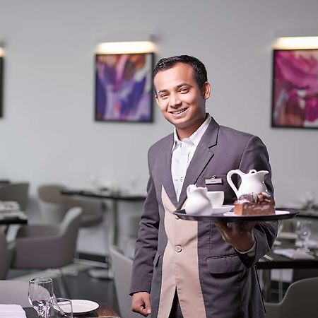 S Hotel Bahrain Sanabis Bekvemmeligheter bilde