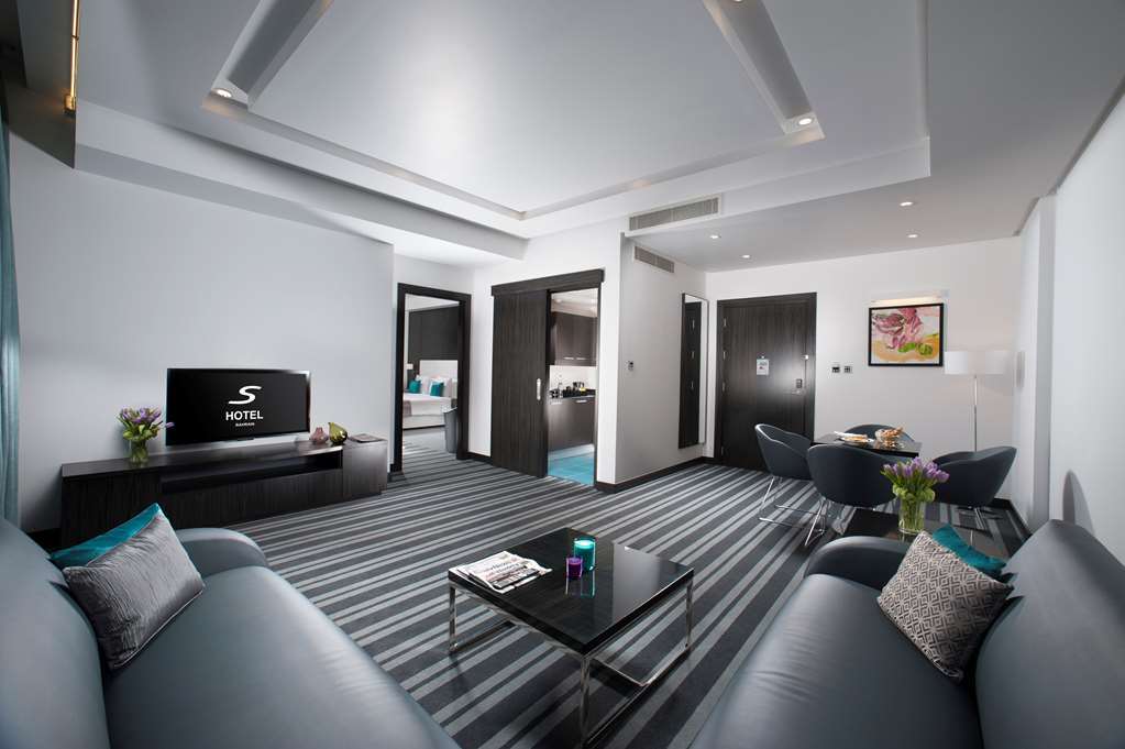 S Hotel Bahrain Sanabis Rom bilde