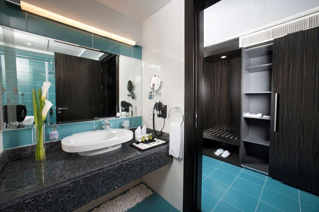 S Hotel Bahrain Sanabis Rom bilde